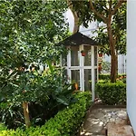 Sintra1012 Boutique Bed and Breakfast 4*