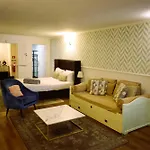 Sintra1012 Boutique Bed and Breakfast Σίντρα